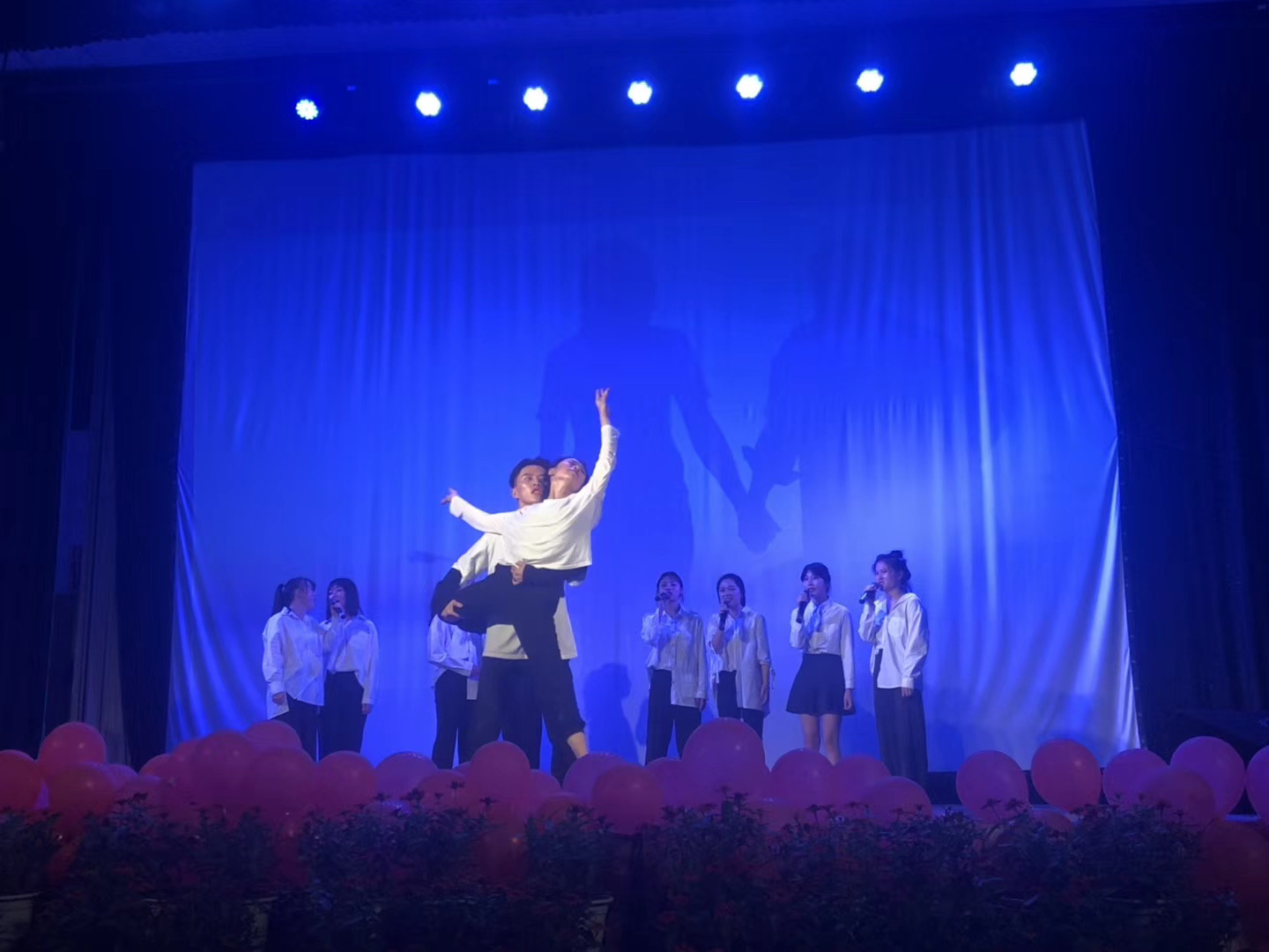 小合唱：可惜不是你   2018级音乐.jpg